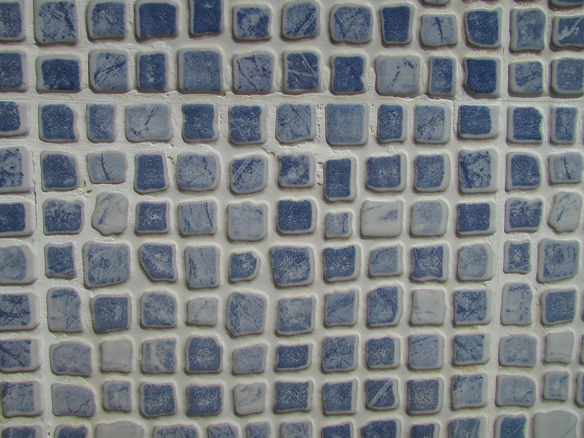 Gresite nuevo en una renovación de piscina